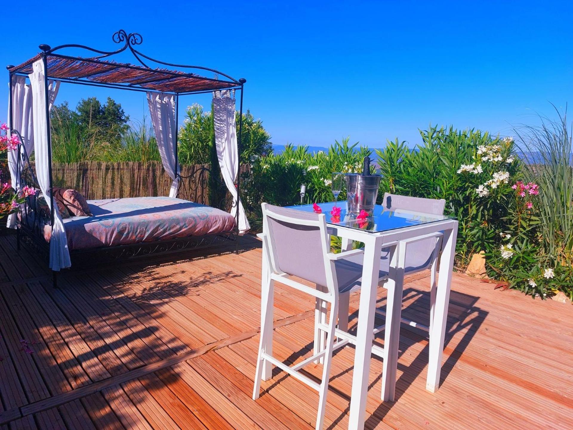 Ddg Retreat Hotel Casares Buitenkant foto