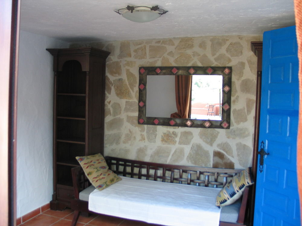 Ddg Retreat Hotel Casares Buitenkant foto