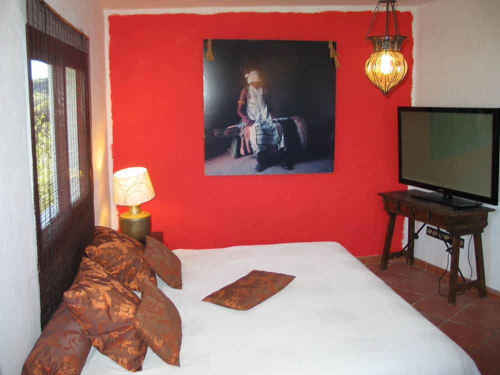Ddg Retreat Hotel Casares Buitenkant foto